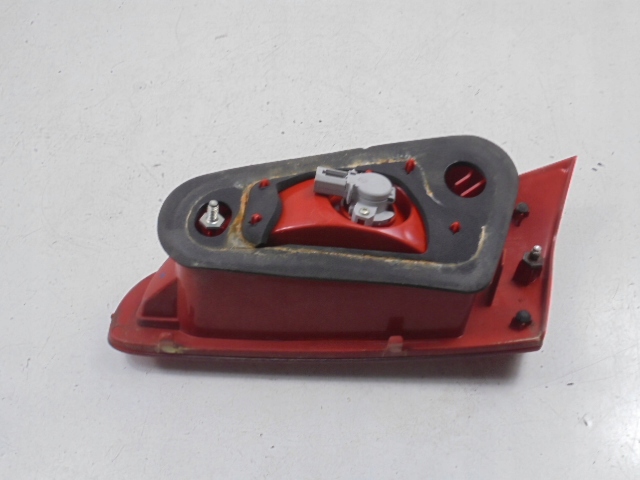 Alfa romeo 147 лампа задний  левая с крышки рестайлинг  60693792 Доставка