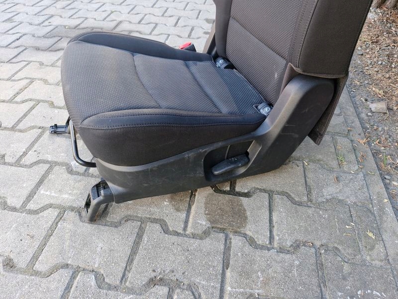 фото №8, Kia carens iv 4 сидіння задня задній лівий