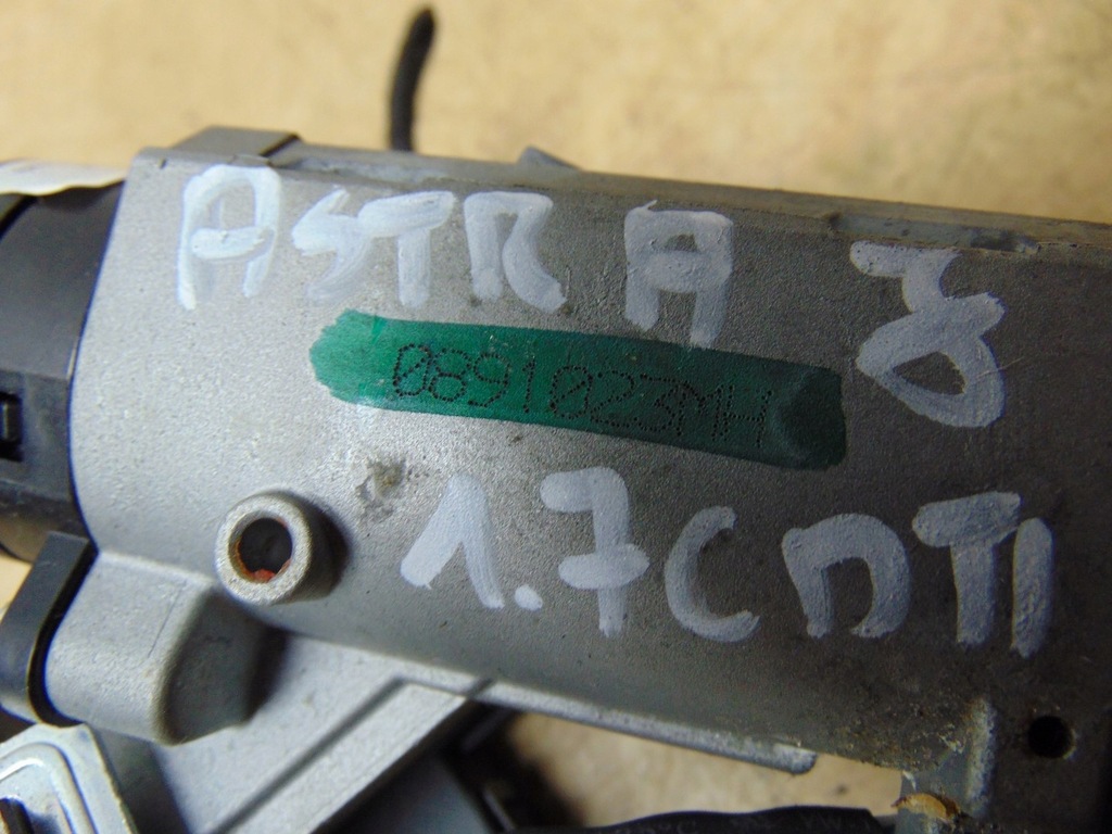 фото №10, Замок запалювання ключ opel astra j iv 13500157 europa