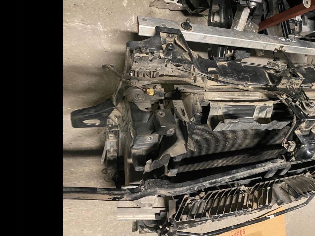 фото №9, Бампер капот лампа pas kompletny перед vw touareg iii