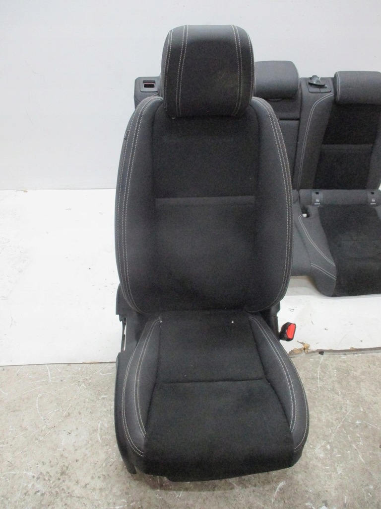 фото №12, Обивка сиденья заднее сиденье pół кожа range rover velar 18r