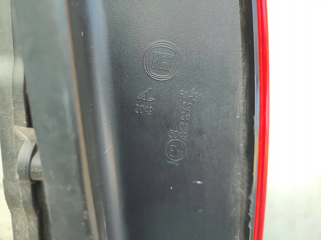 фото №9, Лампа вкладыш задняя задняя правая fiat panda iii 2016