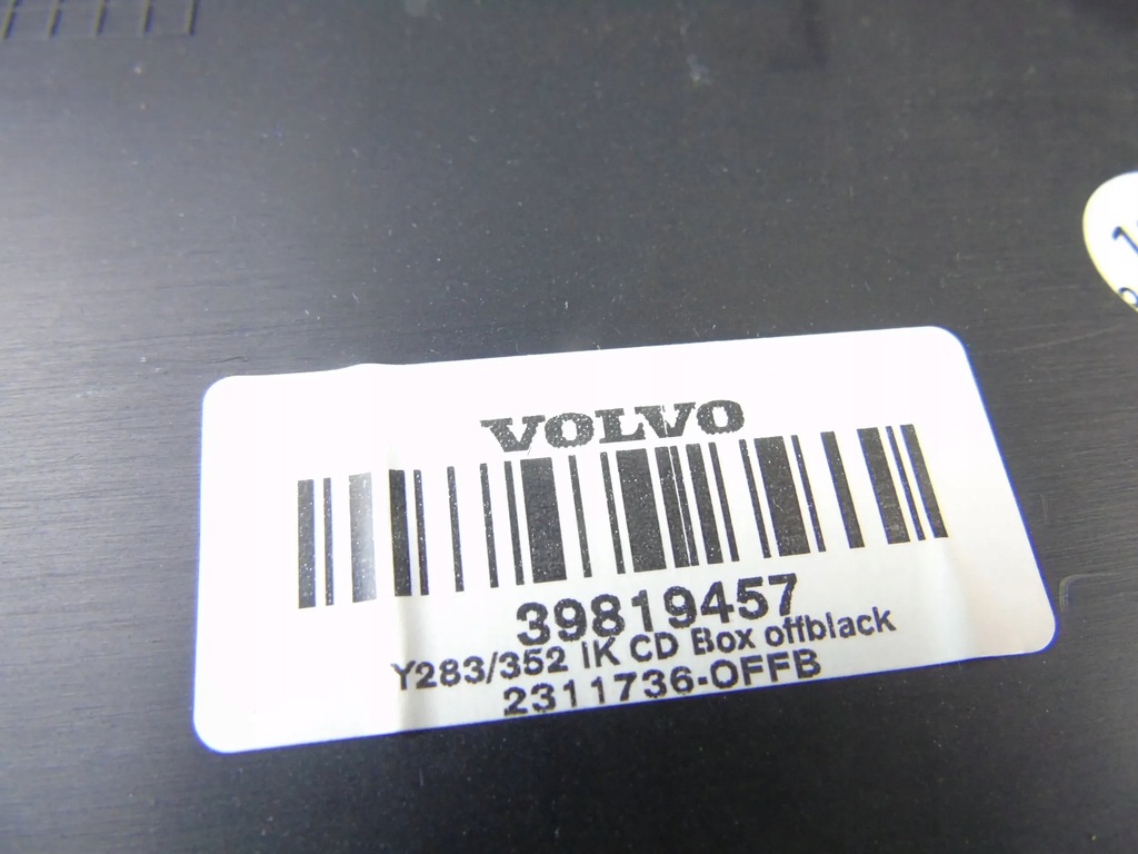 фото №12, Туннель средний подлокотник volvo v60 s60 ii 39819457
