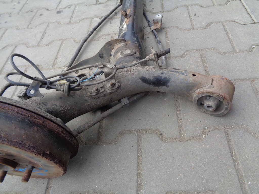 фото №6, Toyota yaris ii oś балка задня na гальмівні барабани