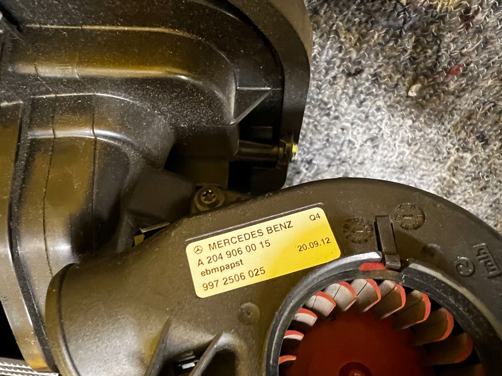 фото №10, Обігрівач випарник повітродувка кондиціонера mercedes cls w218 eu