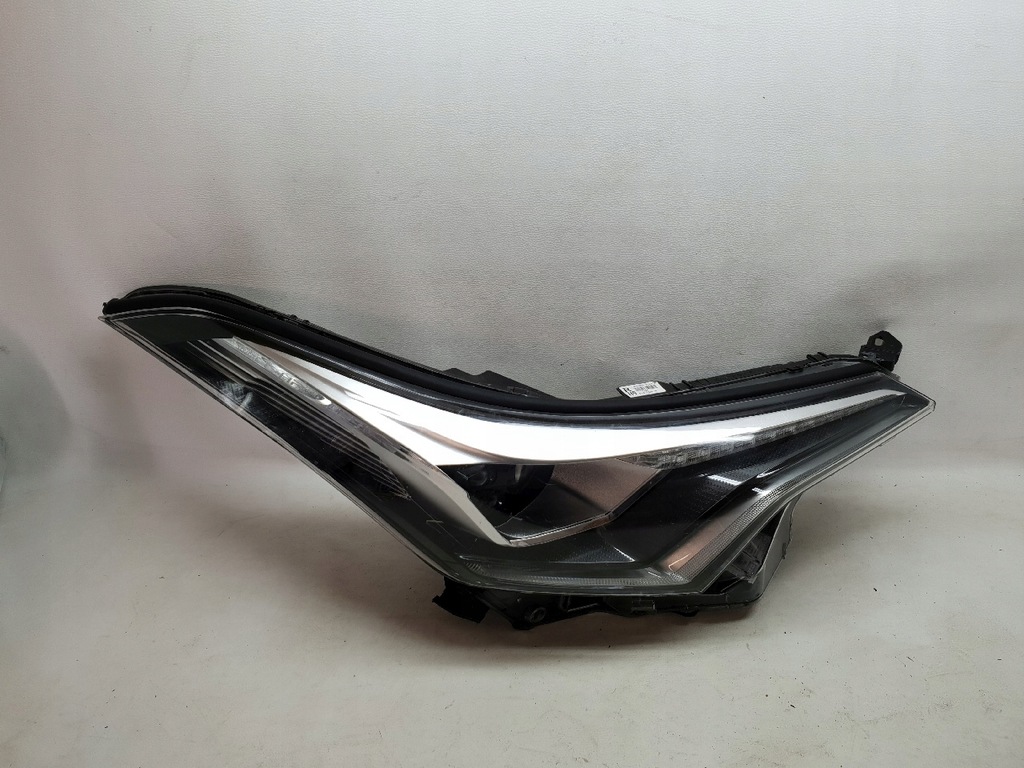 фото №1, Toyota c-hr chr 16-19 лампа правий перед full led