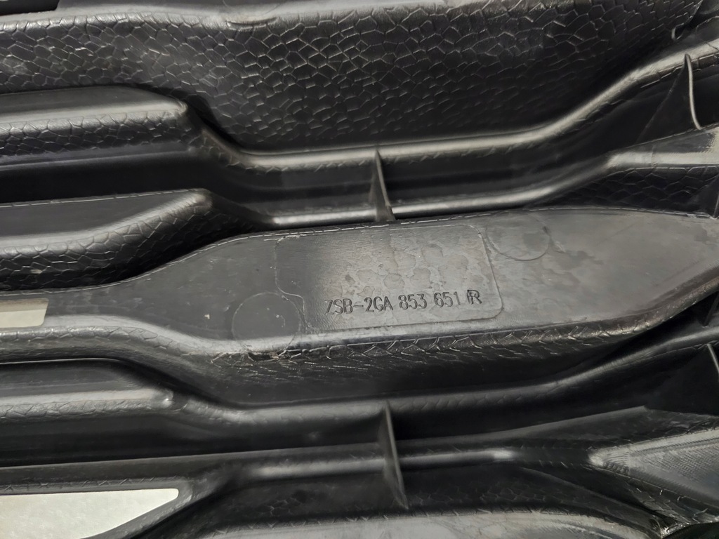 фото №15, Volkswagen t-roc решётка радиатора решётка радиатора бампера перед 2ga853651r