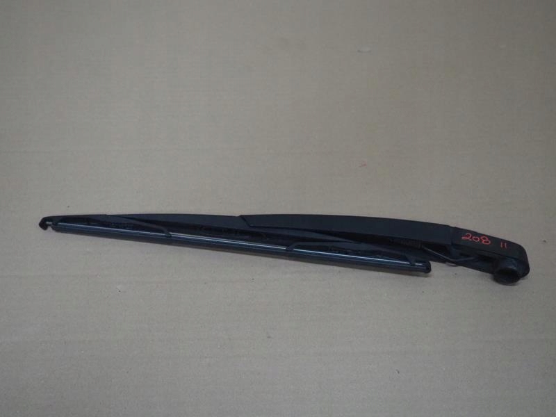 фото №1, Рычаг дворники крышки багажника peugeot 208 ii
