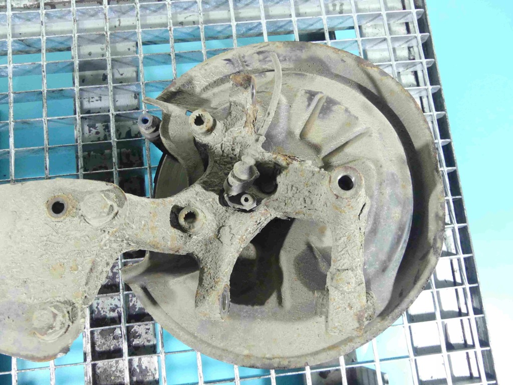 фото №7, Ступиця колеса задня vw golf vi 1.6 tdi 08-13