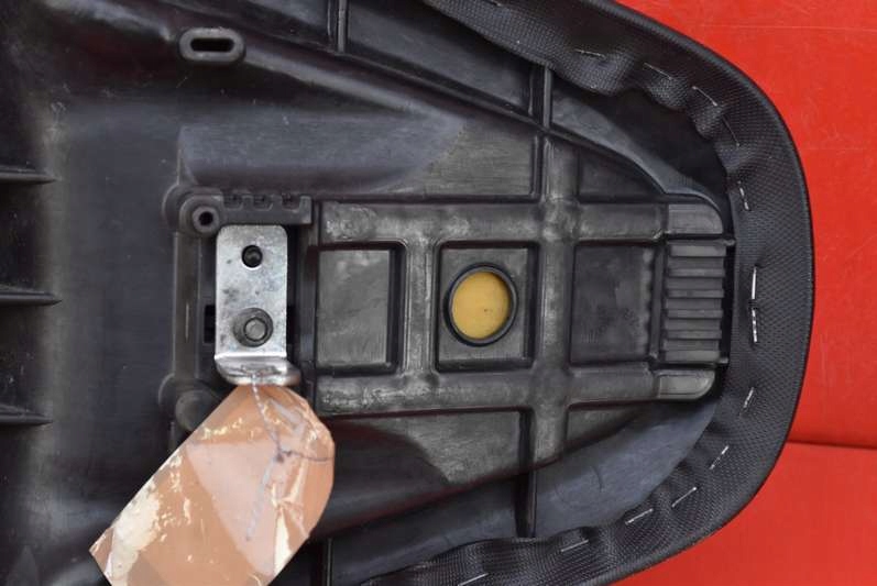 Сиденье заднее сиденье сиденье кожаный 53066-0136 kawasaki er6n er-6n 650 06-09 Цена