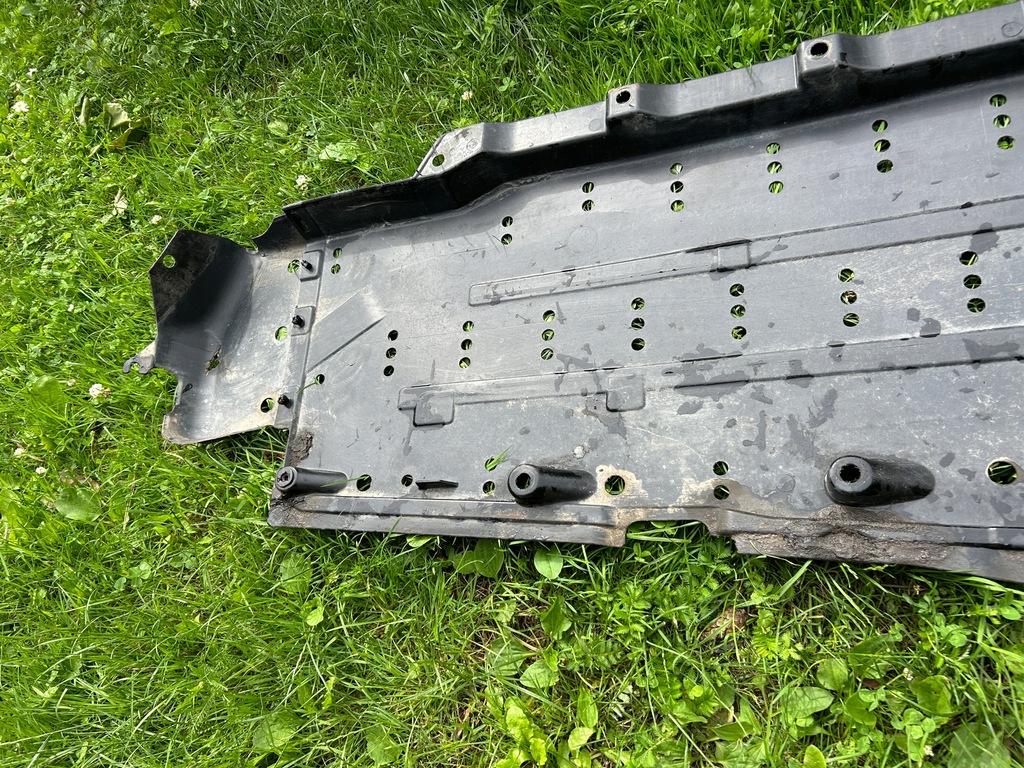 фото №9, Захист нижня підвіска права audi a4 b6 sedan kombi