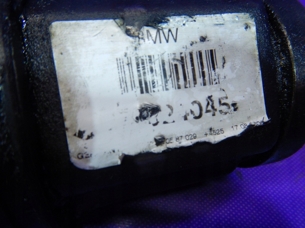 фото №4, Bmw x3 e83 2,0d 204d4 4x4 привідний вал ліва перед шарнір