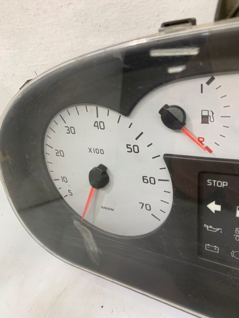 фото №2, Счетчик приборы renault 8200038777