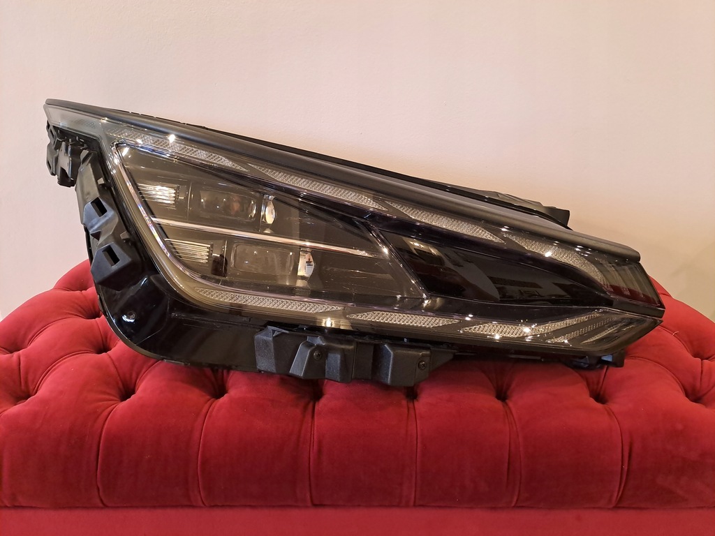 фото №1, Kia ev 6 лампа правая перед