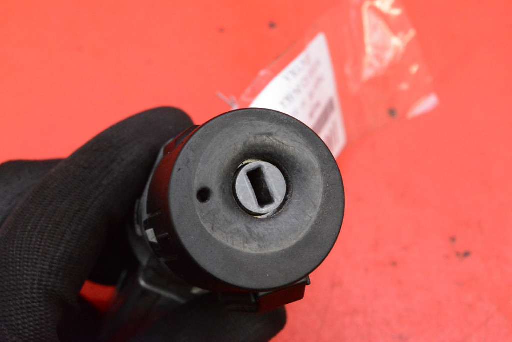 Замок запалювання ключ 36410600 peugeot 308 1 1 t7 1.6 hdi 109 km 07-11 Недорого