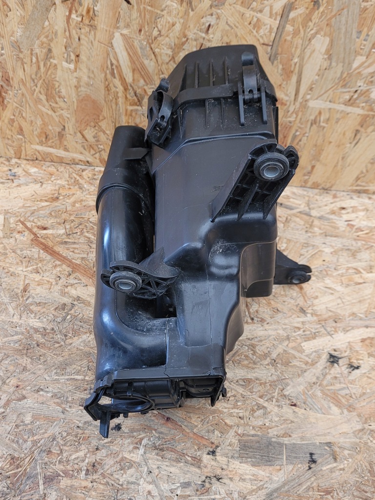 фото №5, Корпус фільтра повітря venga ix20 28110-1p100