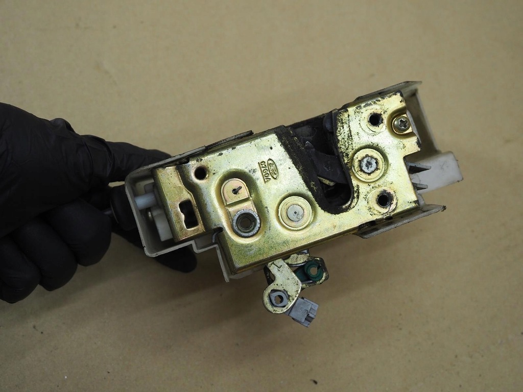 фото №11, Ford ka i mk1 замок левый 3d europa