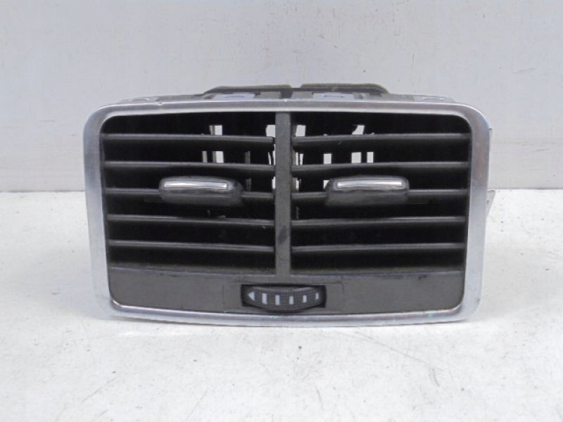 фото №6, Audi a6 c6 воздуховод воздуха решётка 4f0819203