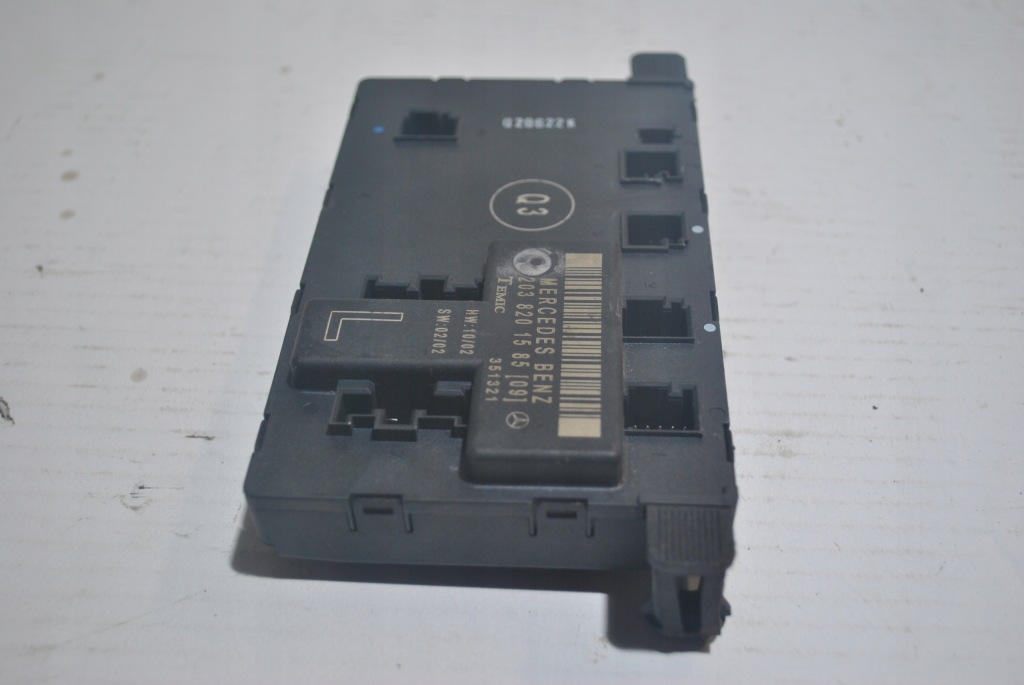 Модуль керування двері лівий перед mercedes w 203 2038201585 в Україні