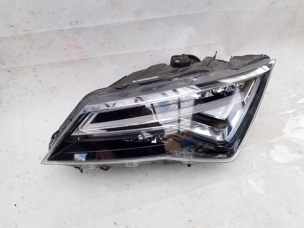Купити Seat ateca 16- фара ліва перед передня full led 576941007d