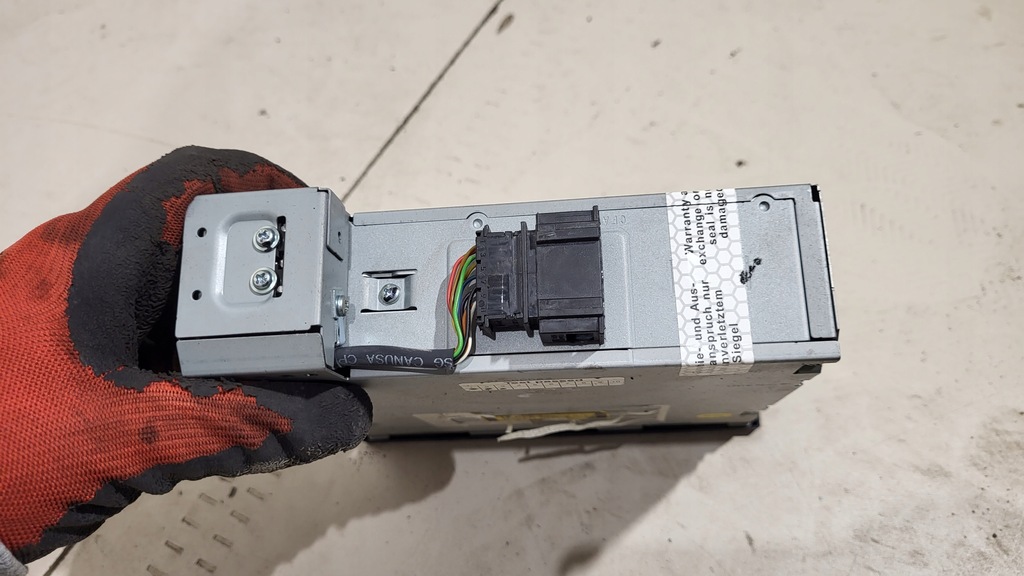 фото №4, Zieniarka cd audi a4 b7 04-07 8e0035111d