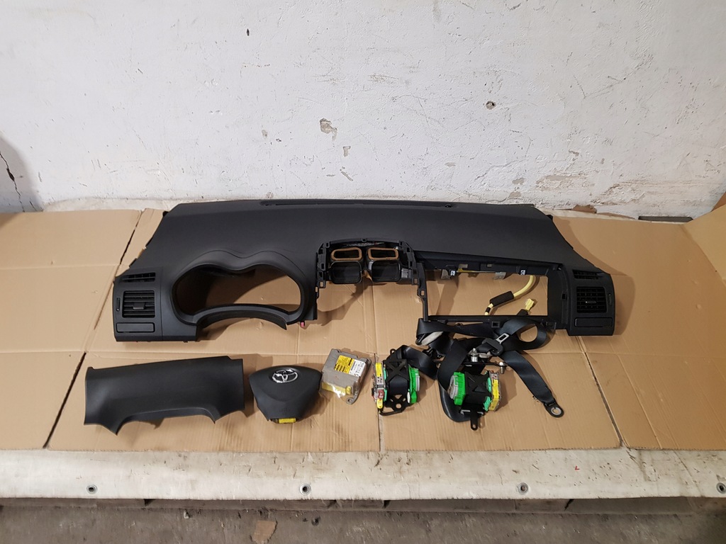 фото №1, Приборная панель приборная панель приборная панель подушка безопасности toyota auris i 5d 2007r eur