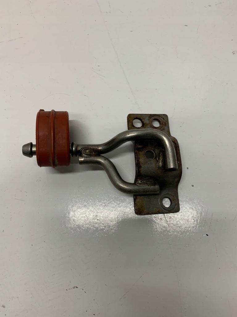 фото №1, Кронштейн резиновый элемент выхлоп e-pace x540