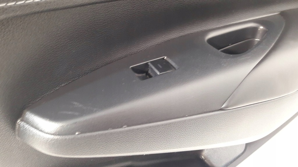 фото №11, Toyota corolla e21 обшивка двері правий задній kombi et33