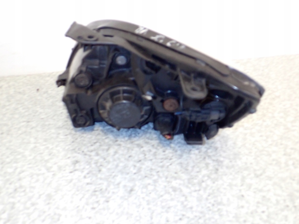 фото №10, Kia rio 06-10 фара правий лампа перед