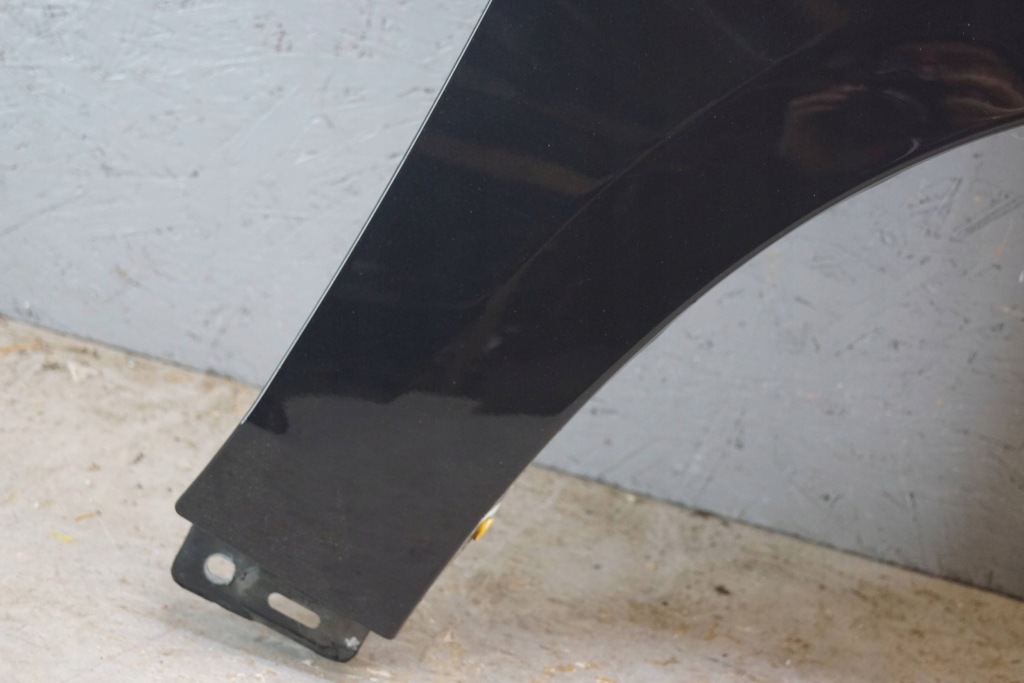 Volvo s60 2 v60 крила правий перед b3071 Оригінал