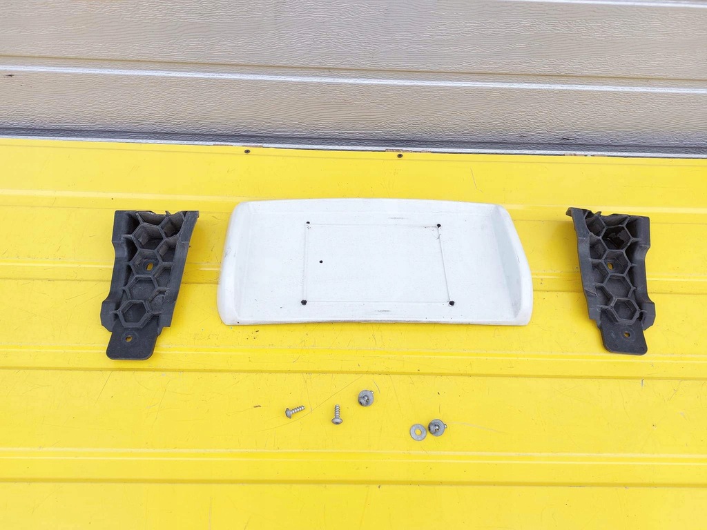 фото №1, Porsche boxster cayman підкладка номерного знака рамка 981