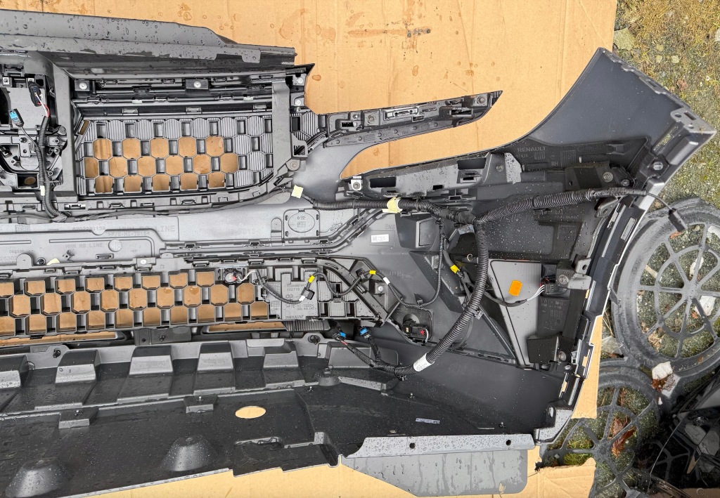 Бампер перед передній комплектний  renault e-tech espace vi 6 2025 2024 pdc Оригінал