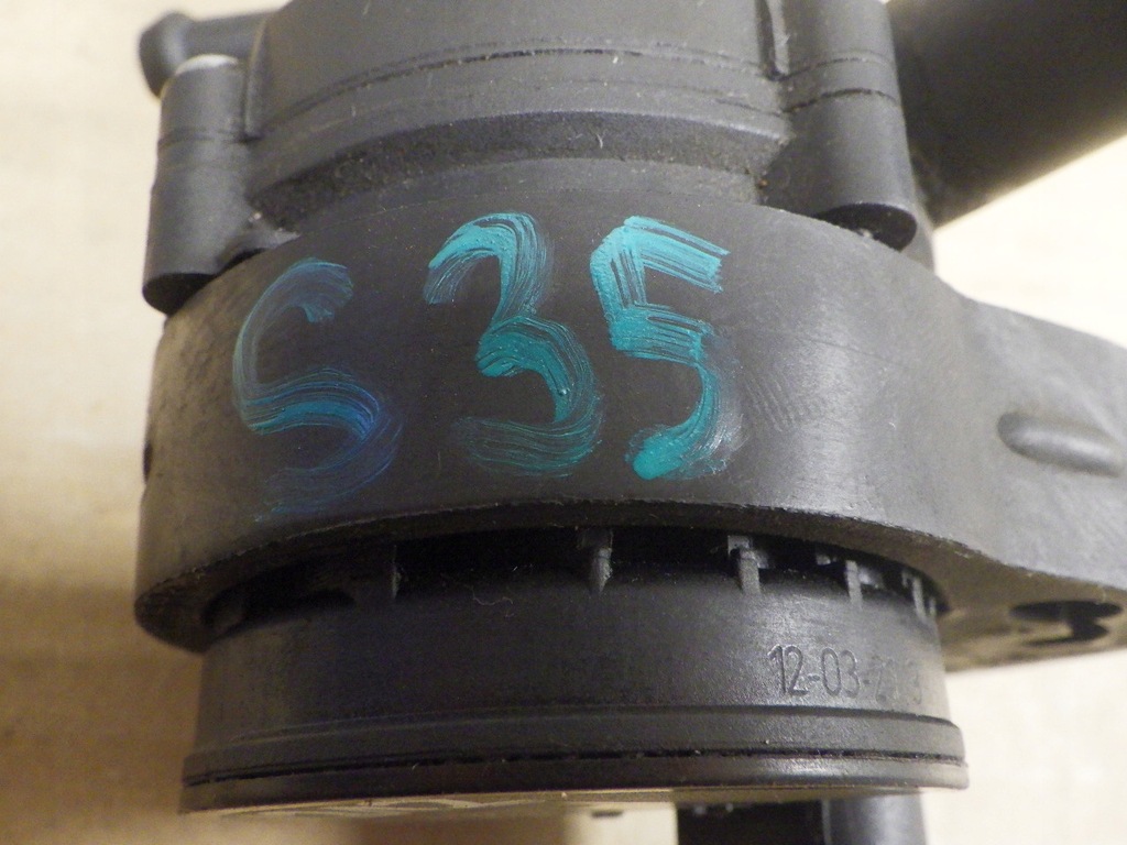 фото №4, Насос wody mercedes a6422020410