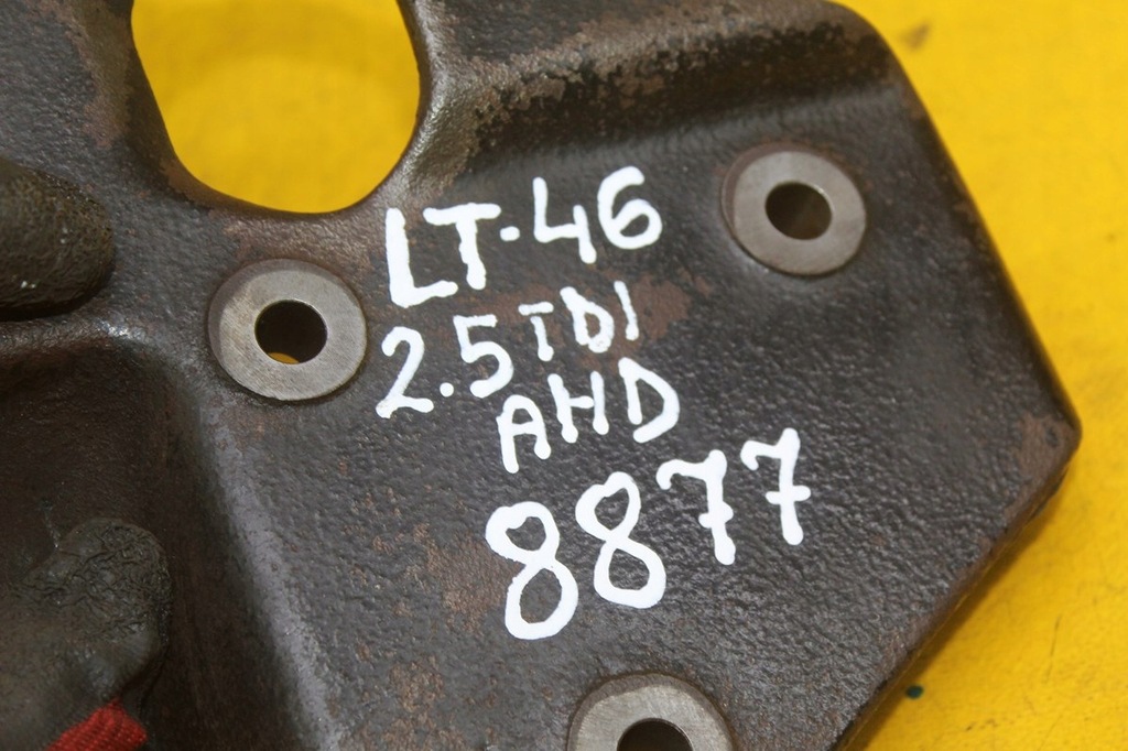 фото №7, Кронштейн насоса wtrryskowej ahd vw lt 35 46 28 074130147c