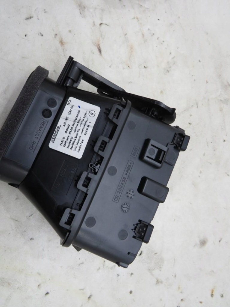 фото №2, Решётка обдув правая renault kadjar