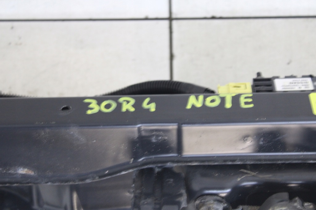 фото №8, Pas передний верхний усилитель замок nissan note e11 2006r-