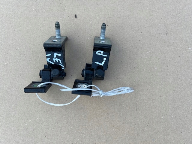 фото №1, Seat leon iv петли дверь передних 8w0831403a