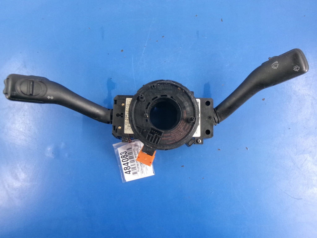 фото №1, Volkswagen new beetle 98-05 переключатель комбинированный 4b0953503e