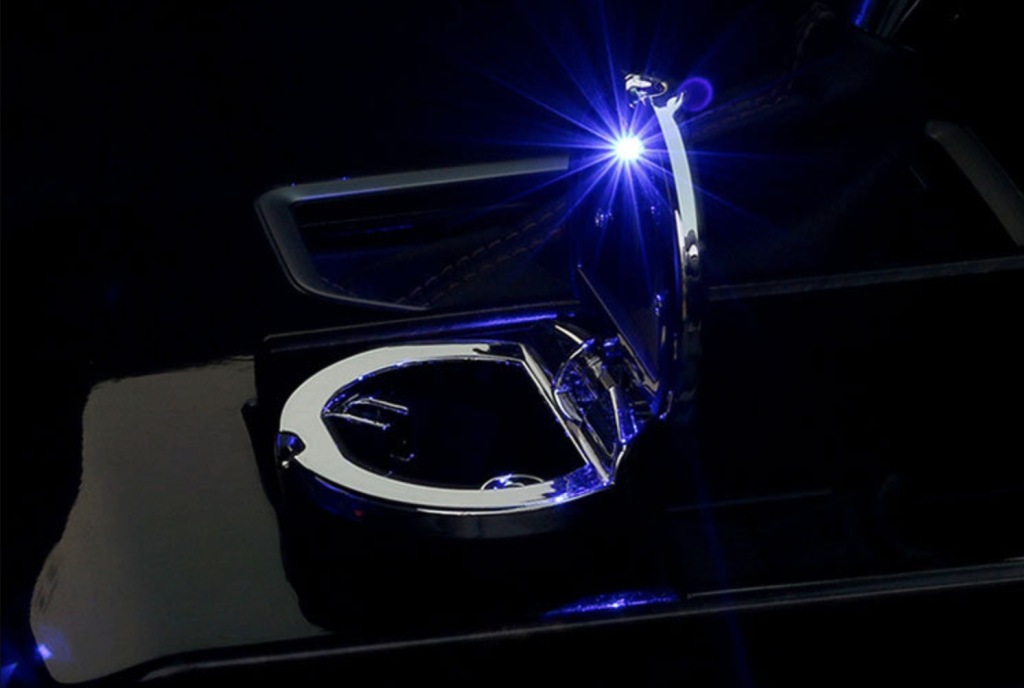 Попільничка автомобільна led корзина на сміття до автомобіля з кришка Ціна