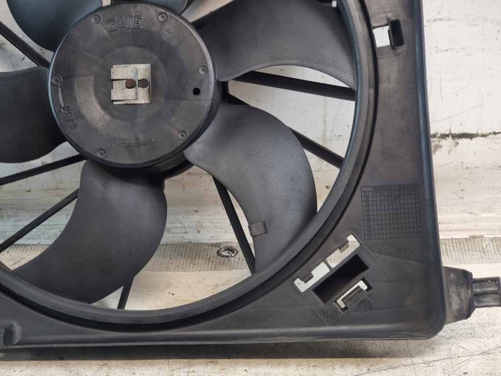 Вентилятор радиатора оригинальный номер 8200151464 renault megane 2 1.5 dci 60kw 03r в Украине