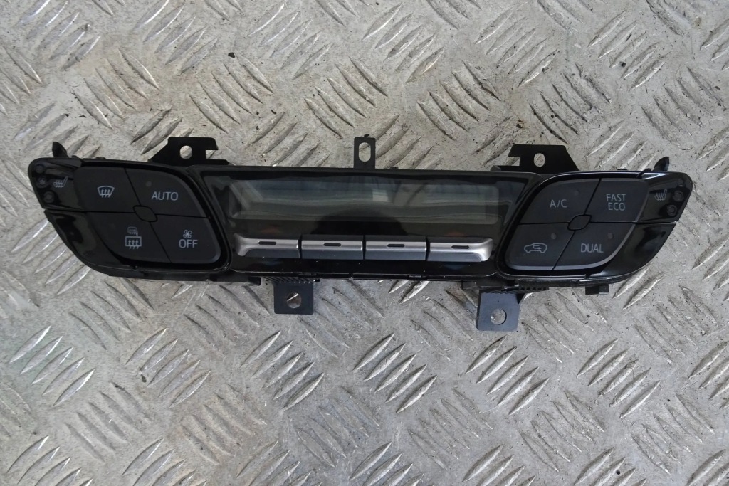 фото №1, Toyota c-hr панель кондиционера 16-