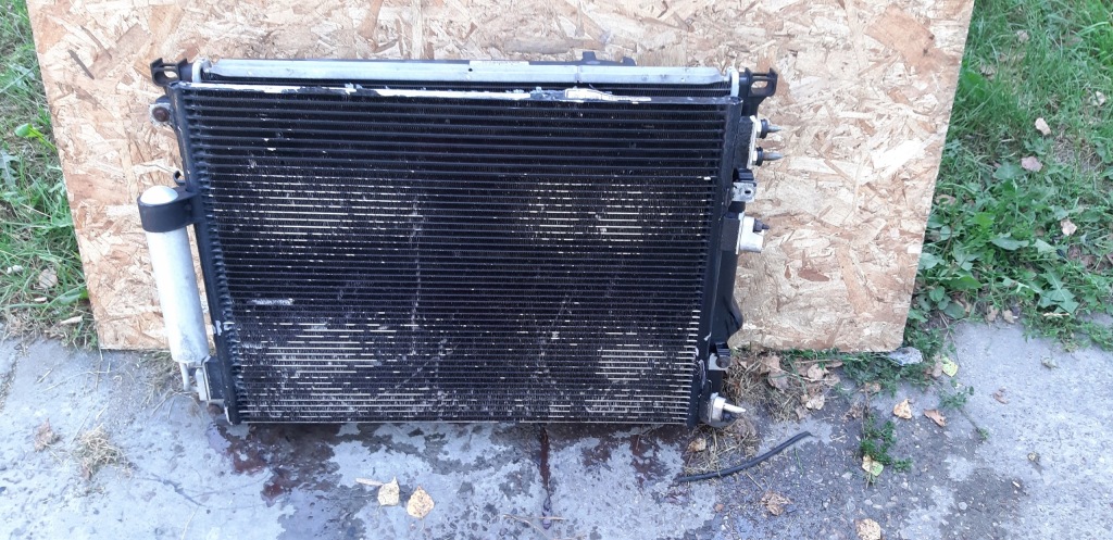 Радіатор води вентилятор chrysler 300c 5.7 hemi Недорого