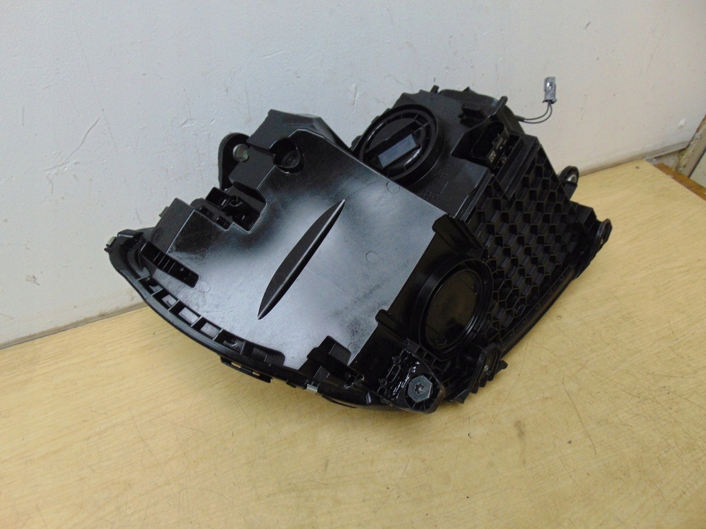 фото №11, Лампа левая перед mercedes w206 a2069063903 europa