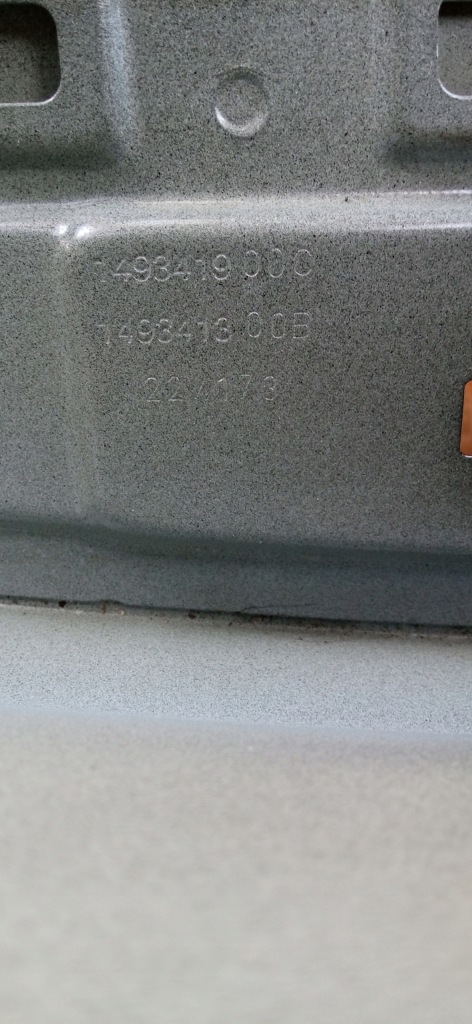 Tesla model y 20- крышка багажника багажника задний  задняя Киев