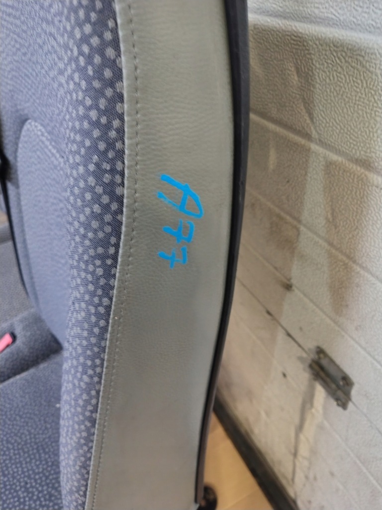 Сидіння подвійний пасажира master movano interstar 98-10 a77 Недорого