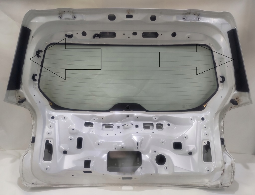 фото №1, Subaru forester iv sj 12-zaślepka молдинг крышки багажника