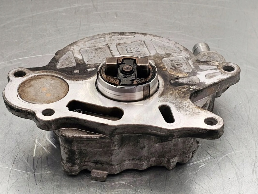 фото №5, Audi a4 b8 2.0 насос вакуум 03l145100f