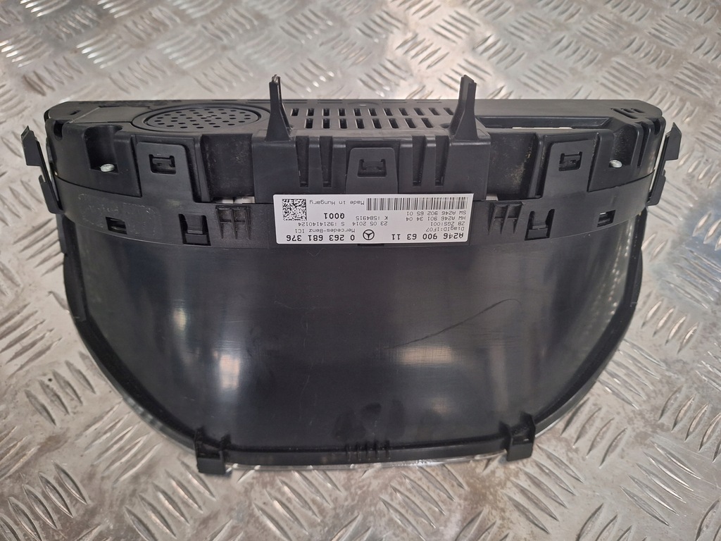 фото №8, Mercedes b klasa w246 счетчик приборная панель бензин