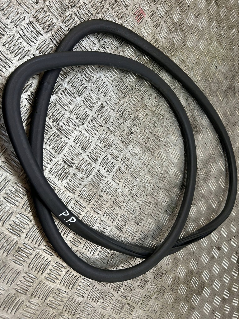 фото №1, Прокладка дверь правый перед передняя jeep cherokee kl 13-18