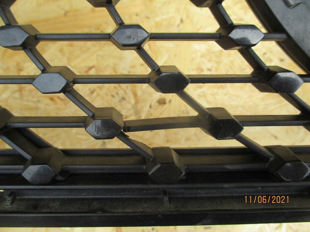 фото №3, Mercedes-benz оригінальний номер a1778880200 решітка радіатора радіатора